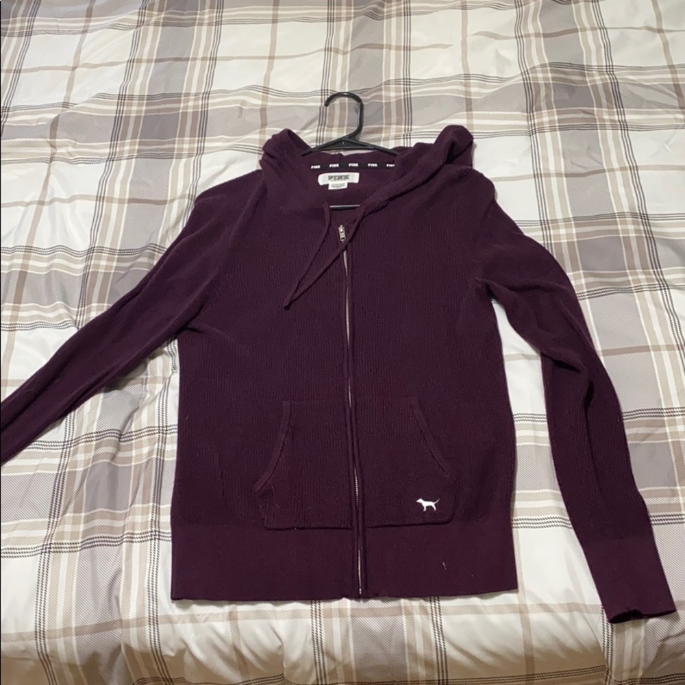 NWOT VS ZIPUP